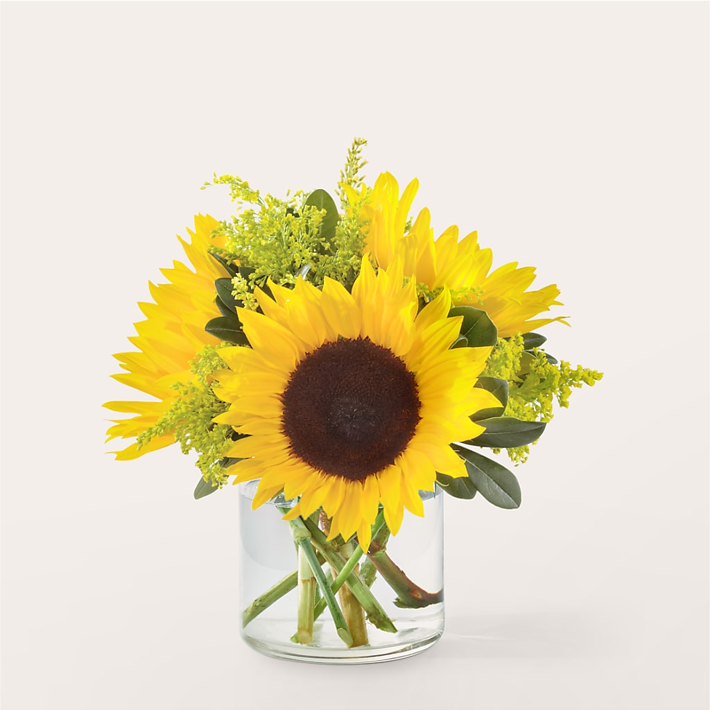 Beaming Sunflower Bouquet – Ginas Flower Shop, South Plainfield NJ