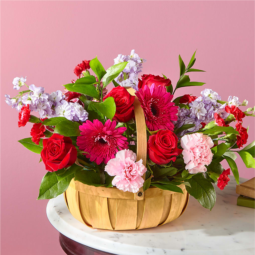 Pink Picnic Basket – Ginas Flower Shop, South Plainfield NJ