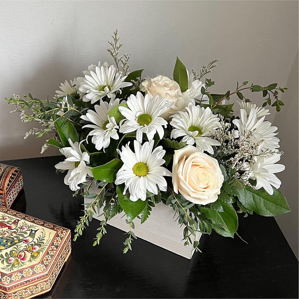 Fresh Linen Box Bouquet –  Ginas Flower Shop, South Plainfield NJ