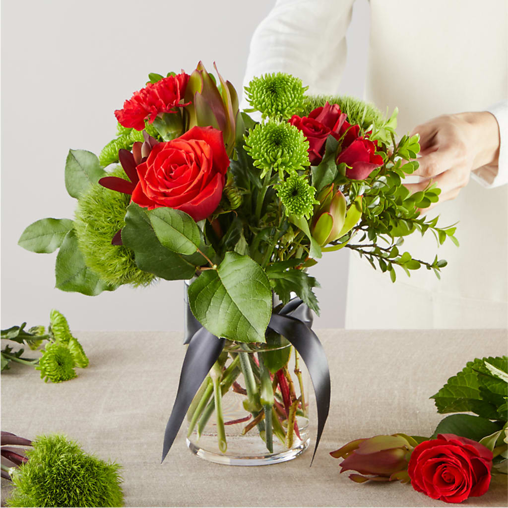 Heritage Kindle – A Florist Original –  Ginas Flower Shop, South Plainfield NJ