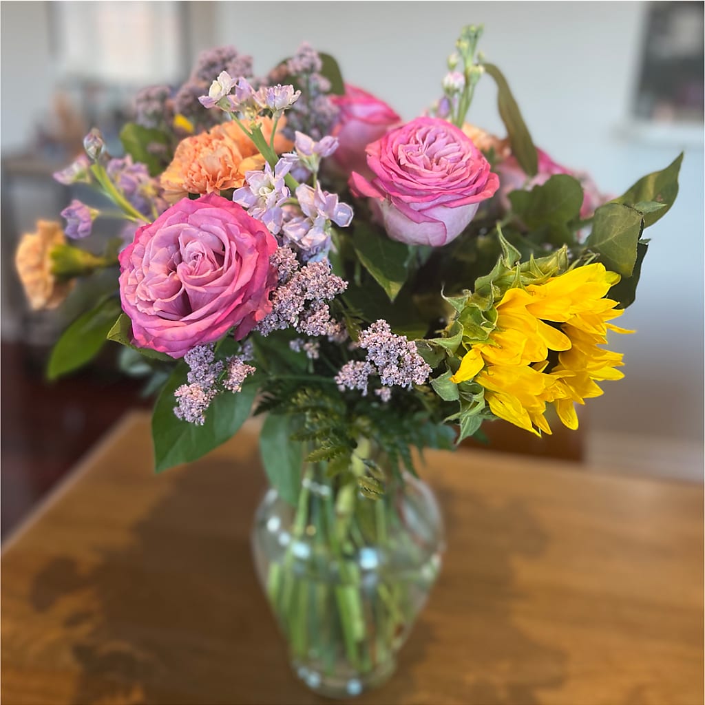Yellow Brick Road Bouquet –  Ginas Flower Shop, South Plainfield NJ
