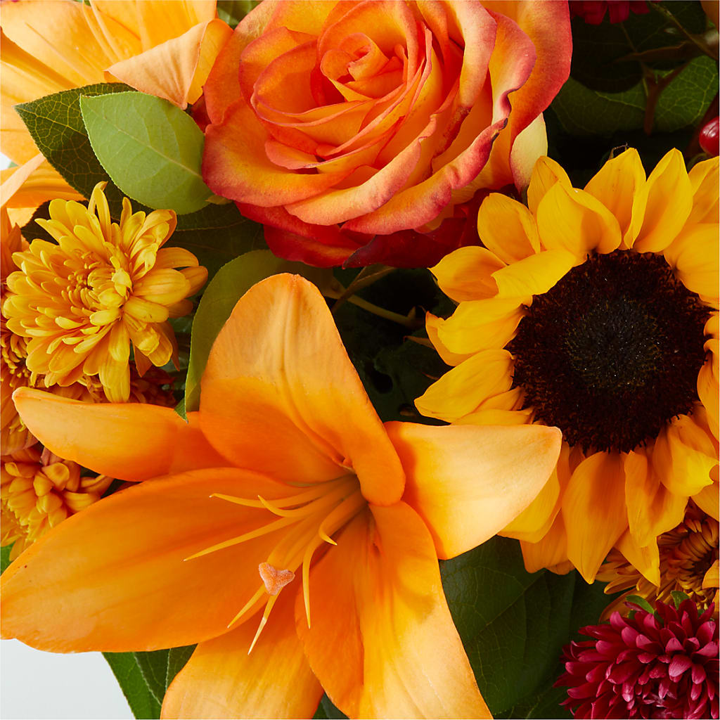 Grateful Centerpiece –  Ginas Flower Shop, South Plainfield NJ