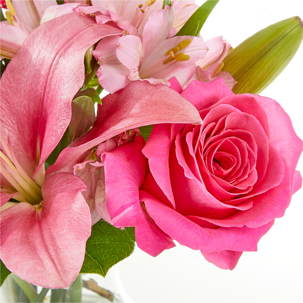 Lots of Love Bouquet –  Ginas Flower Shop, South Plainfield NJ